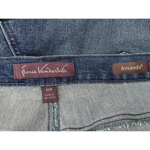 Gloria Vanderbilt Amanda Supreme Stretch (18W-28"L) Blue Jeans - Picture 3 of 4